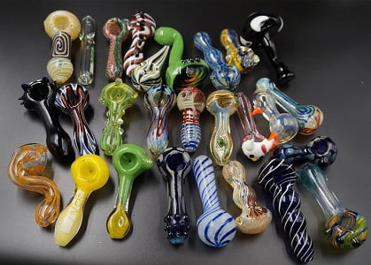 Types of Glass Pipes You Need in Your Smoking